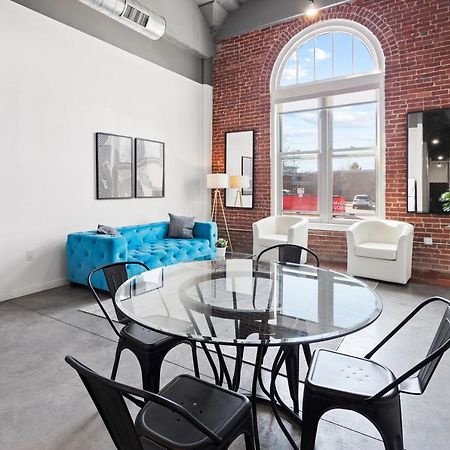 Frontdesk Historic Kcy Flats With Rooftop Deck แคนซัสซิตี ภายนอก รูปภาพ